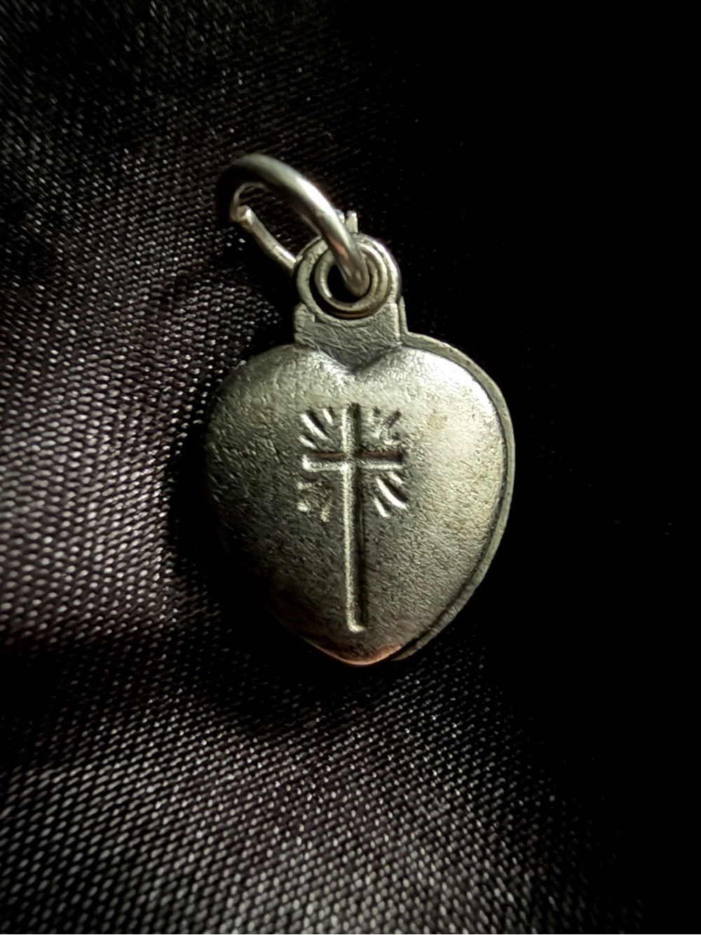 +Agnus Dei+ Antique Sacramental Heart Locket